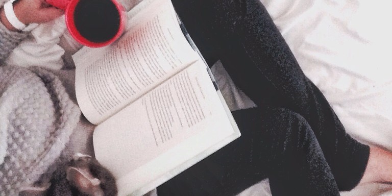 23 Thoughts Every Avid Reader Has Right Before Going To Bed