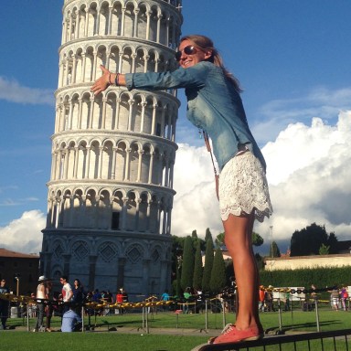 10 Epic Ways To Pose With The Leaning Tower Of Pisa