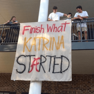 Alabama Fans Celebrate Game Day With This Truly Terrible Homemade Sign