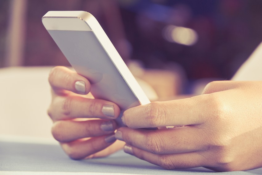 Quiz: Should You Text That Person You’re Thinking Of Texting?