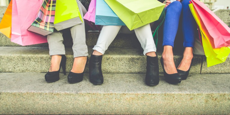 17 Things Only Girls Who Hate Shopping Understand