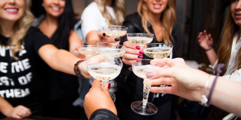 10 Types Of People You’ll Meet At The Bar When You Go Home For The Holidays