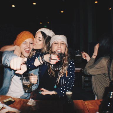 15 Things To Know About Dating A Girl Who Really Loves Beer