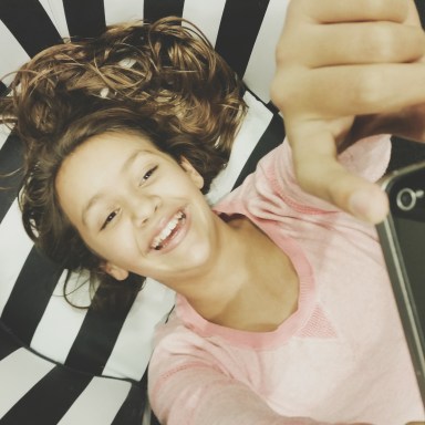6 Ways To Avoid Losing Yourself In The Age Of Selfies