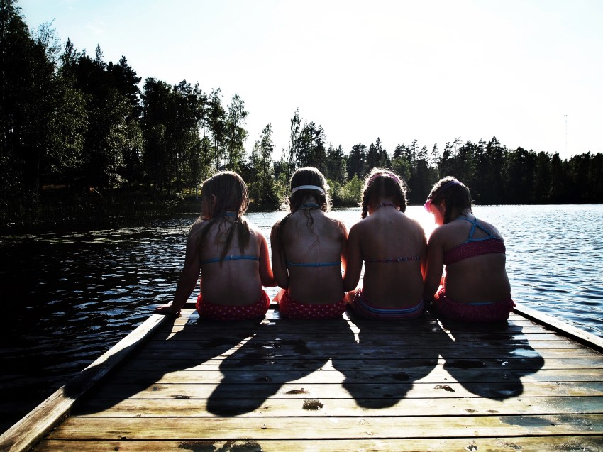 5 Hashtags You And Your Childhood Besties Just Can’t Get Enough Of
