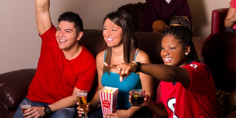 5 Types of People You Will Find At Every Super Bowl Party
