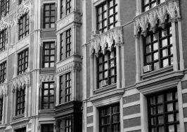 Red House windows bw