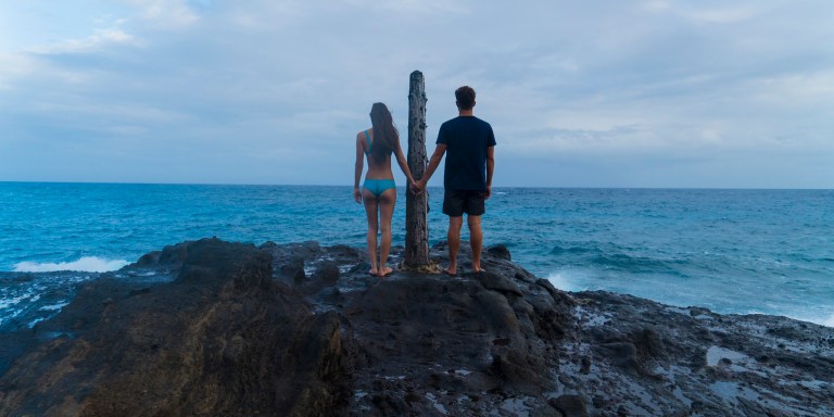 7 Common Reasons An Ex Tries To Get Back In Your Life