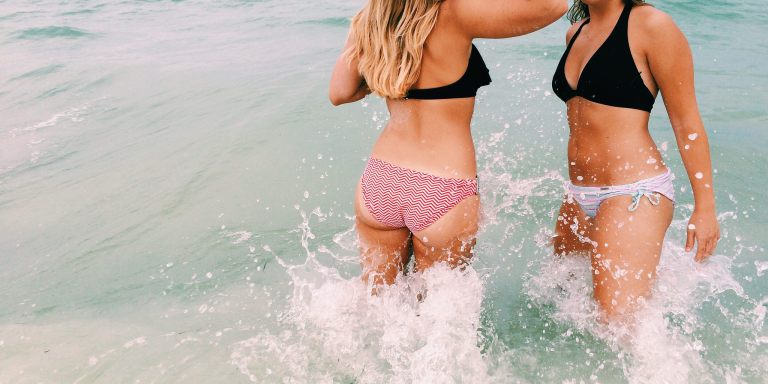 19 Struggles Of Being An Extremely Short-Waisted Girl