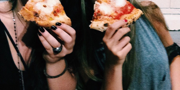 17 Signs You Have An Unhealthy Obsession With Your Best Friend