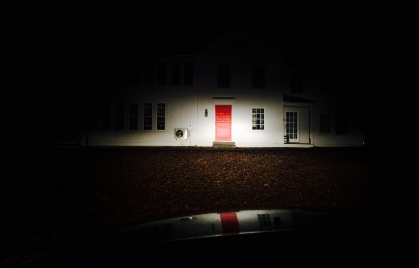 29 People Reveal Their Terrifying And Heroic Tales Of Coming Face To Face With A Burglar In Their Own Home