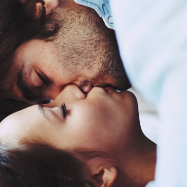 8 Poems To Remind You To Be Strong In Love