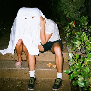 7 Weird Paranormal Experiences That Almost Everyone Has Had And What They Really Mean