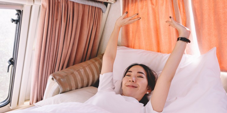6 Morning Habits All Happy And Confident 20-Somethings Do Regularly