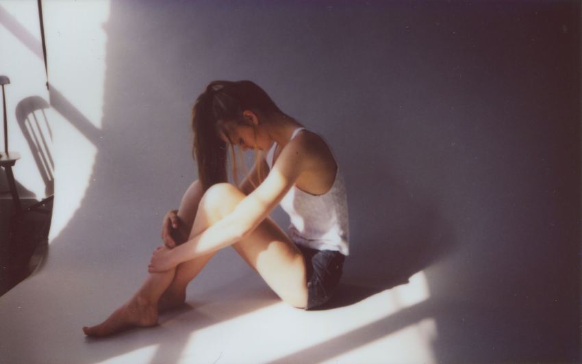 7 Things Girls Who Suck At Expressing Their Emotions Wish You Knew