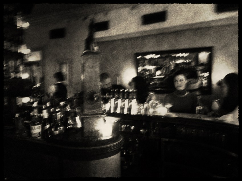 I Almost Picked Up A Stranger At A Bar, And I’m So Grateful I Changed My Mind