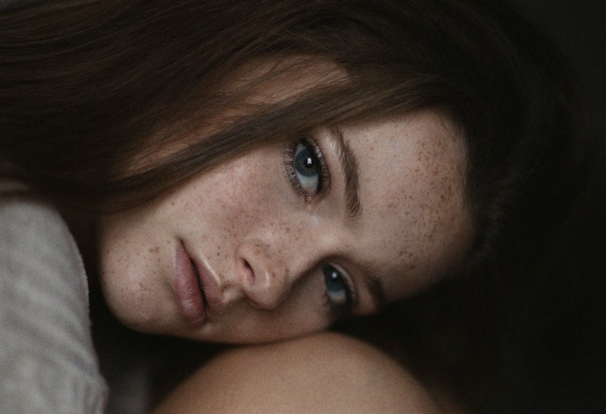 How Your Brain Tricks You Into Staying Attached To Your Ex (And What You Can Do To Stop It)