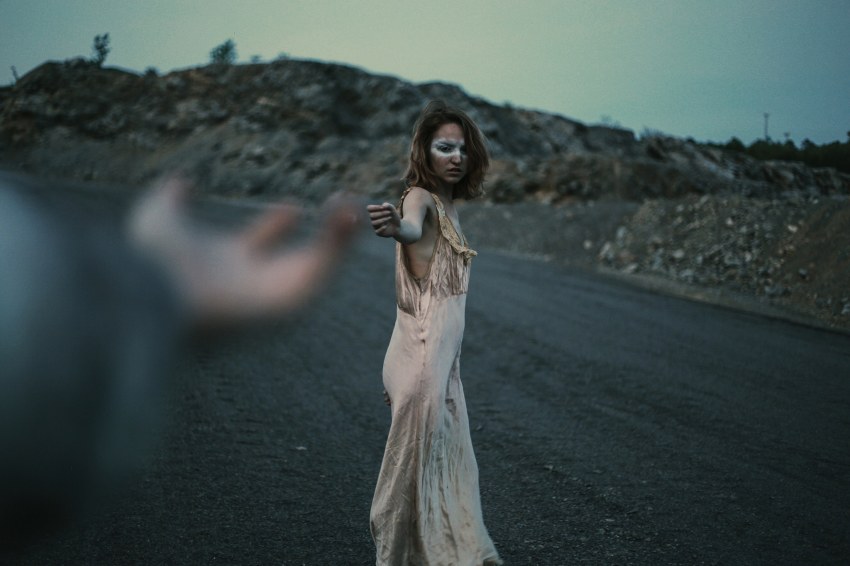 28 Creeped Out People On The Paranormal Activity They’ve Experienced IRL