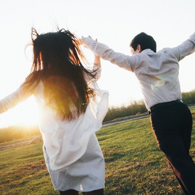 13 Unmistakable Signs That You Are In Love With The Right Someone