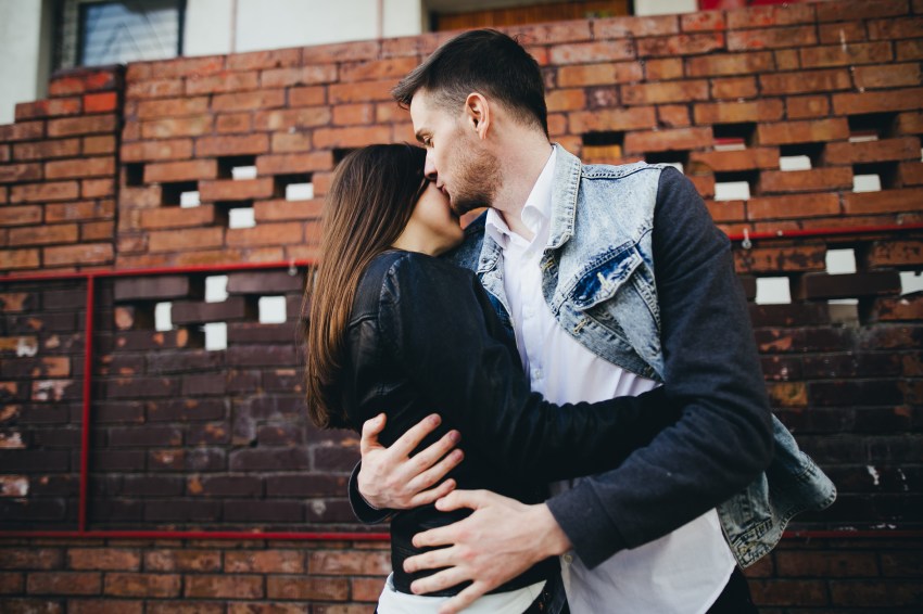 10 Signs You’re Letting Your Relationship Fall Through The Cracks (And How To Pull It Back)