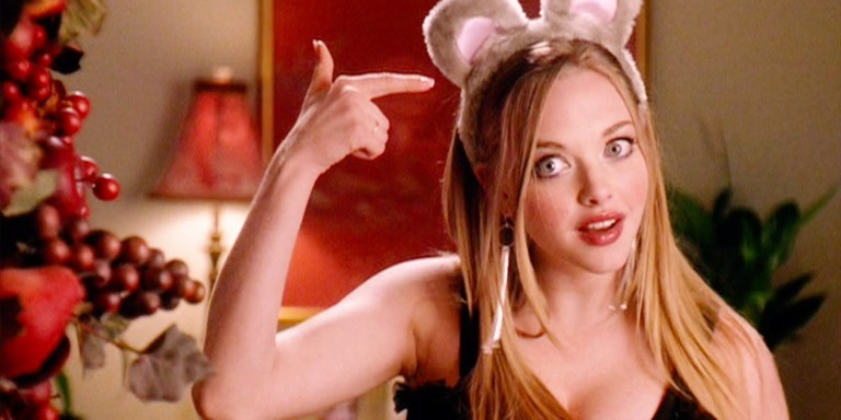 21 Stages Every Generic White Girl Goes Through On Halloween