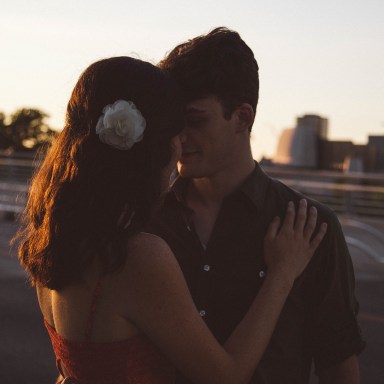 How It Feels To Love Long Distance