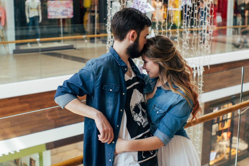 16 Things He’ll Deal With When Dating A Woman That’s Uncomfortable With Affection