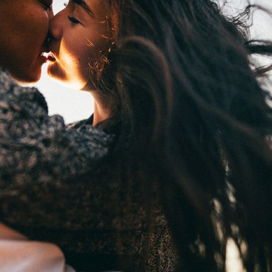 20 Little Ways To Please Your Guy (That Have Nothing To Do With Sex)