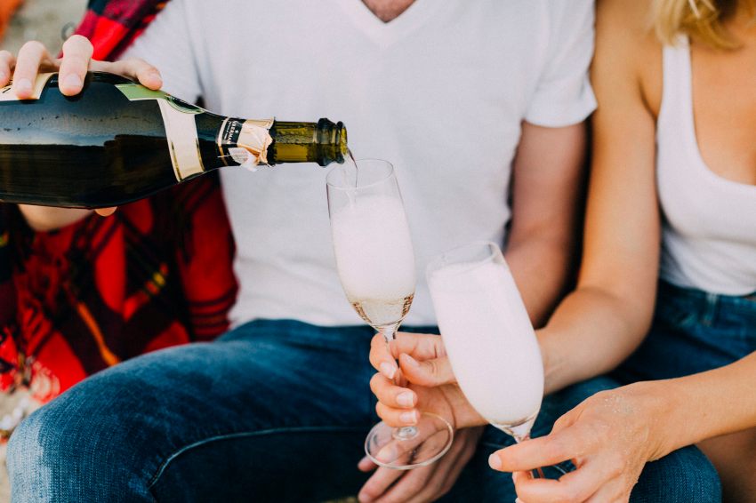 If He Does These 15 Things, He Likes You, But He Doesn’t Like You ENOUGH