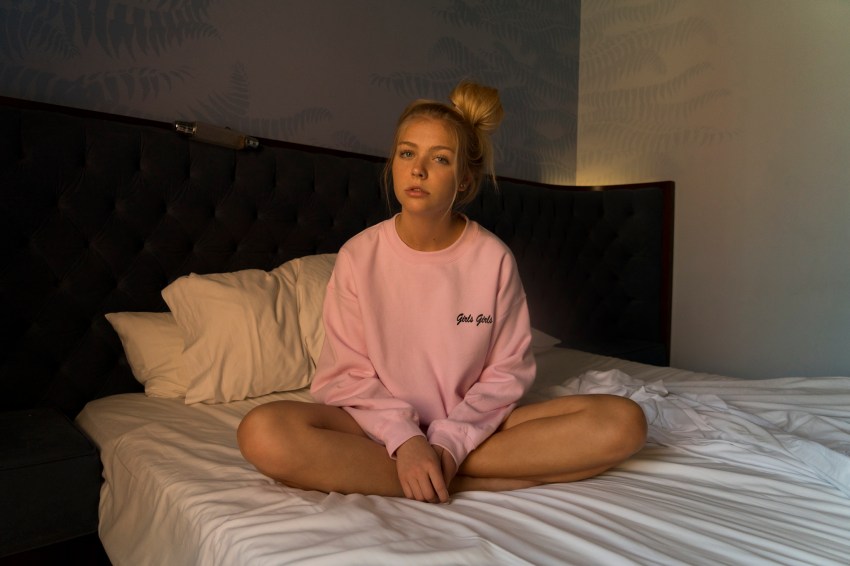 12 Things That Happen When You’re Still Madly In Love With Your Ex