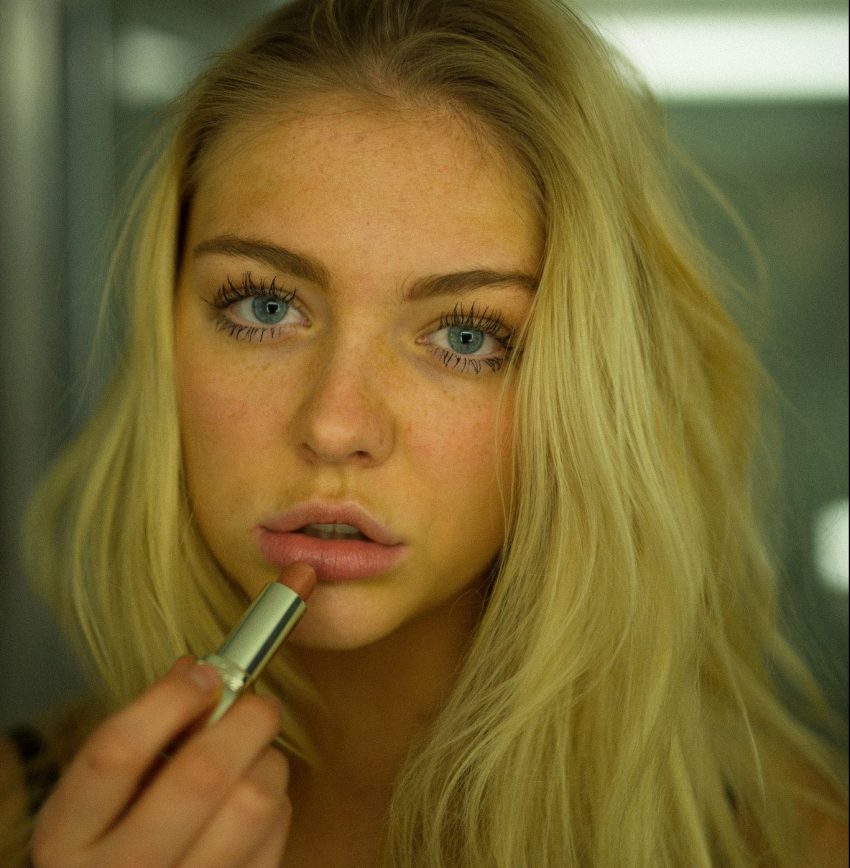 16 Signs His Mental Attraction To You Is As Strong As His Physical Attraction