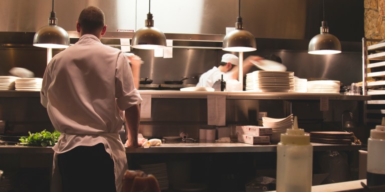 6 Reasons Why The Best Job You’ll Have In Your 20s Is At A Restaurant