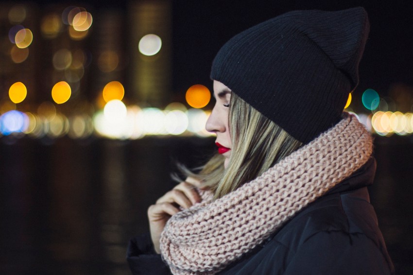 12 Things You Don’t Realize She’s Doing Because She Feels Worthless