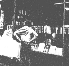 1981-bookstore-window