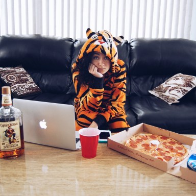 10 Everyday Struggles Only 20-Somethings Who Still Live With Their Parents Will Understand