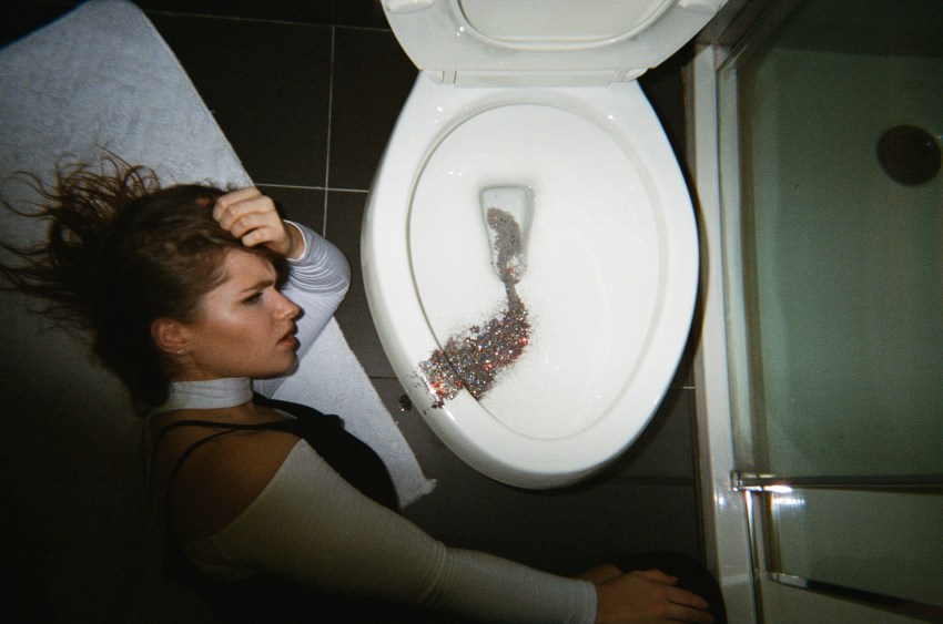 20 Generic Stages Every White Girl Goes Through While Experiencing A Hangover