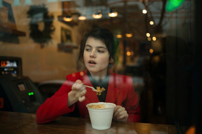 50 Things Girls Should NEVER Do On A First Date (According To The Experiences Of 50 Guys)