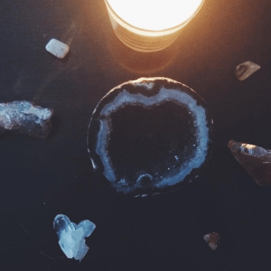 Here’s What Crystal You Need, Based On What You Want To Manifest In Your Life This Year
