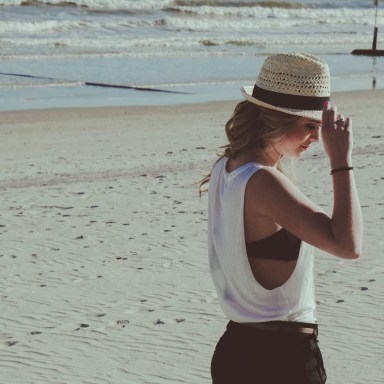 15 Honest Signs You’re The Real Reason You’re Still Single