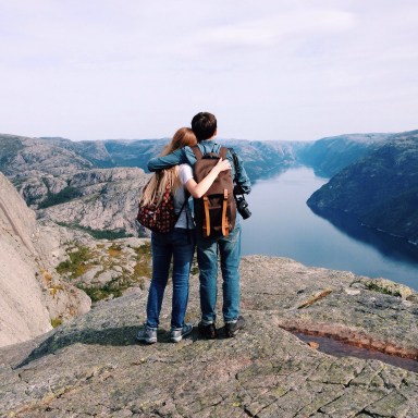 Here’s What Healthy Love Is (Because It’s Definitely Not A Fairytale)