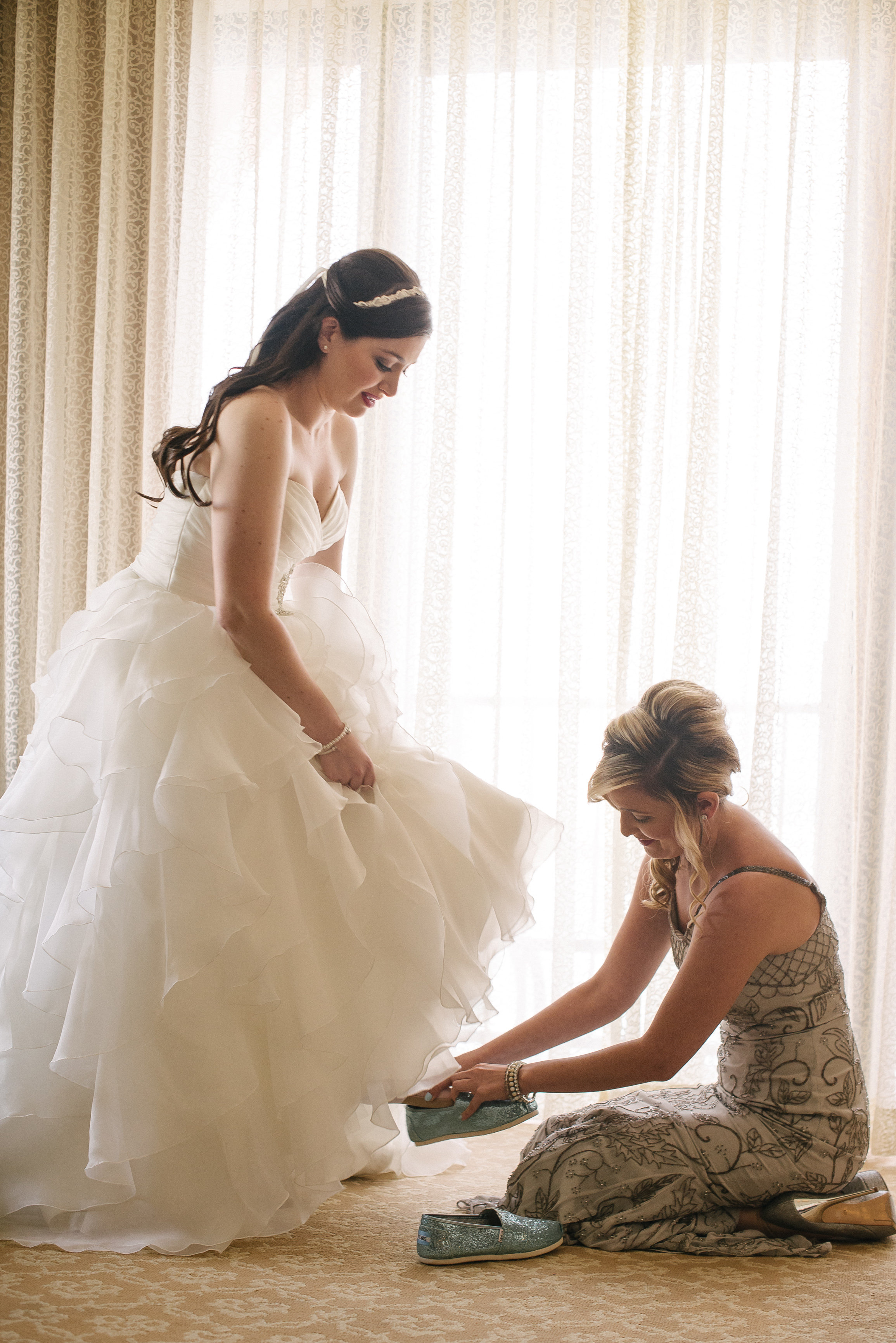 Rolling Down the Aisle: A Guide to Choosing the Perfect Bridesmaid Ride