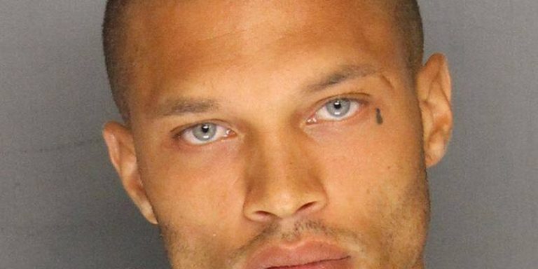 The Sexy Inmate ‘Felon Bae’ Is Now Definitely Making More Money Than You Do