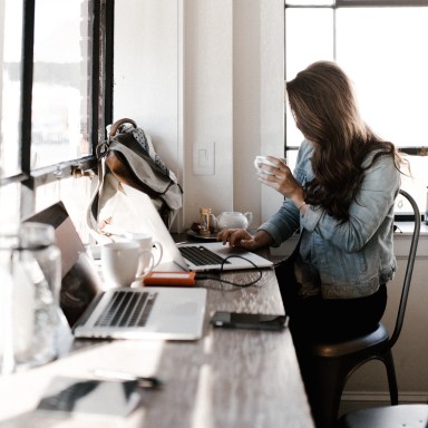 7 Reasons To Pick Up A Side Hustle (Even If You Think You’re Too Busy)
