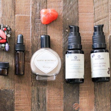 Natural TSA Approved Beauty Products That Are Perfect For Travelers