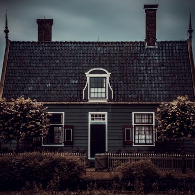 Please Tell Me My House Isn’t Haunted: 29 People Share Their Absolutely Chilling True Stories
