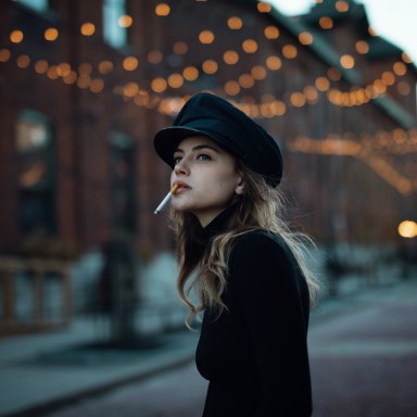 17 Struggles You Go Through When You Are Extremely Guarded Yet Hopelessly Romantic