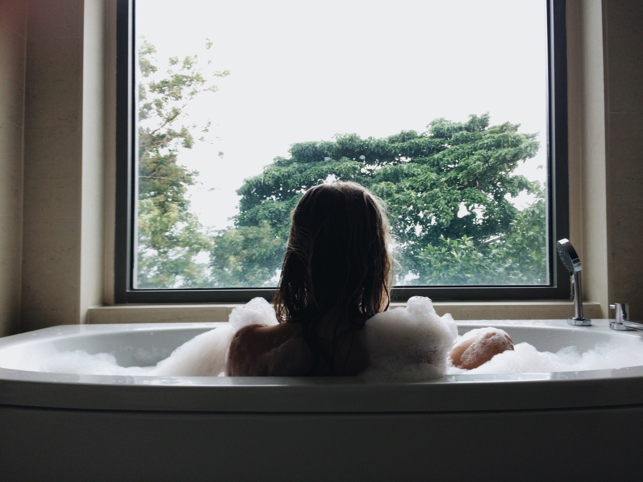 16 Things People Don't Realize You're Doing Because You Haven't Mastered Loving Yourself Quite Yet