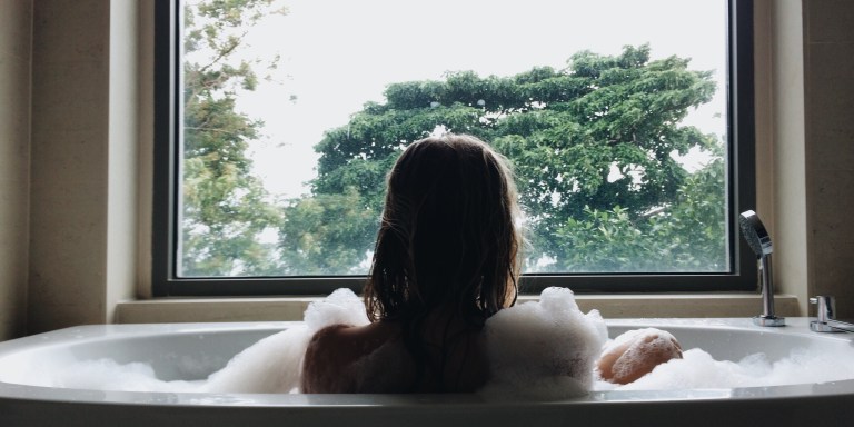 16 Things People Don’t Realize You’re Doing Because You Haven’t Mastered Loving Yourself Quite Yet