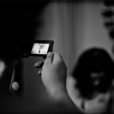 9 Ways Men Use Porn Like Women Use Food