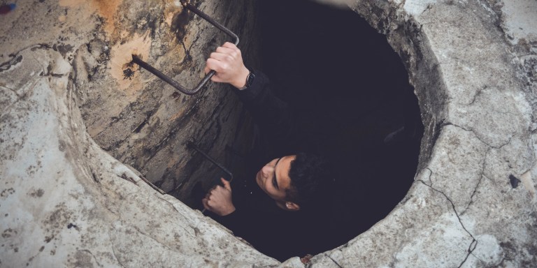 24 Urban Explorers Reveal Their Scariest Stories From The Underground